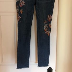Embroidered skinny jeans from a boutique in Portland ME. Size 25